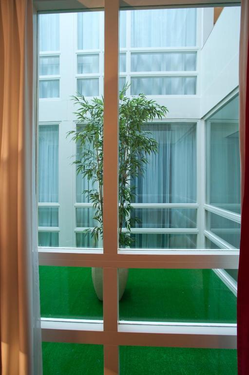 Tweepersoonskamer met 2 Aparte Bedden - Souterrain